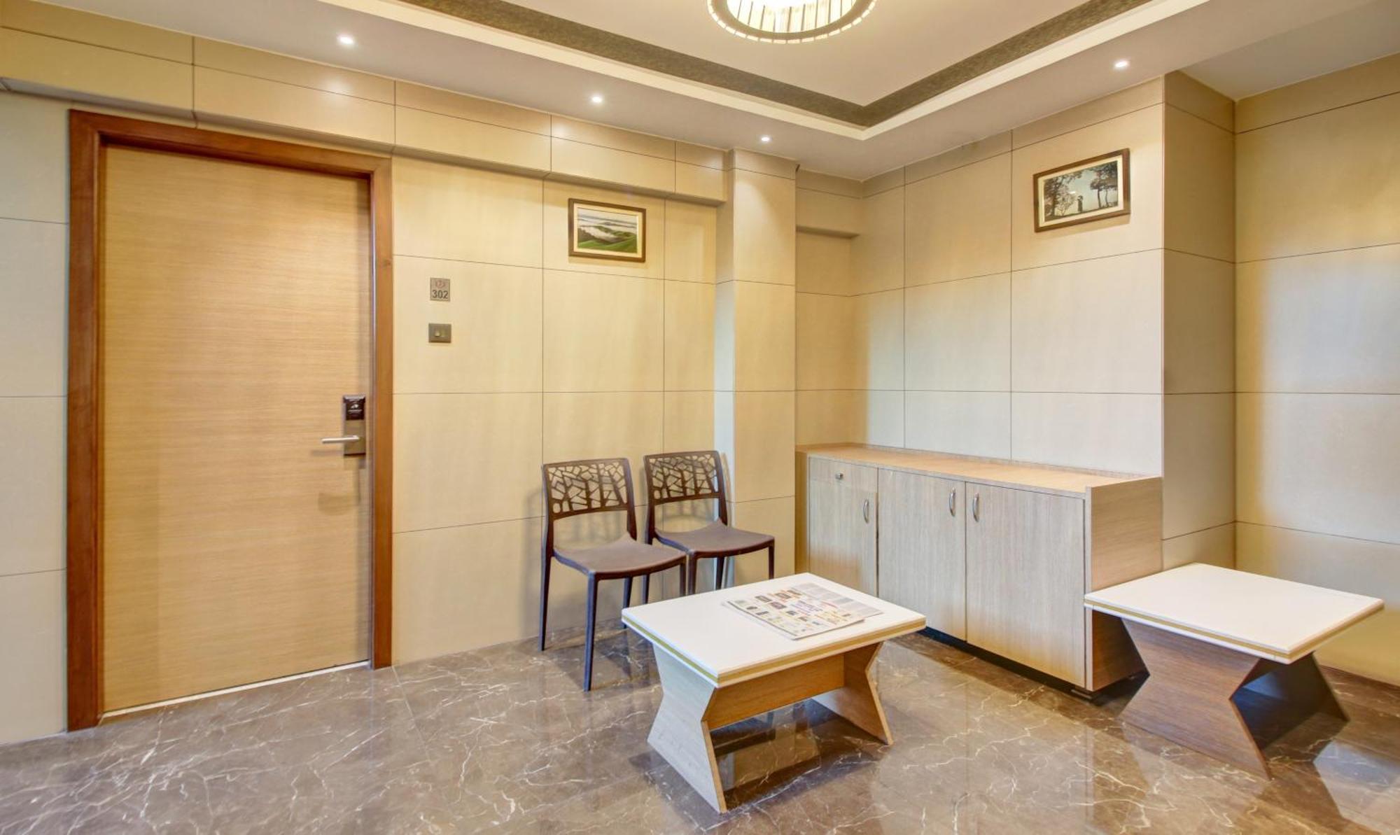 Hotel Leela Kalján Kültér fotó